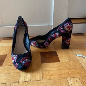 Loeffler Randall embroidered detailed pumps - size 10